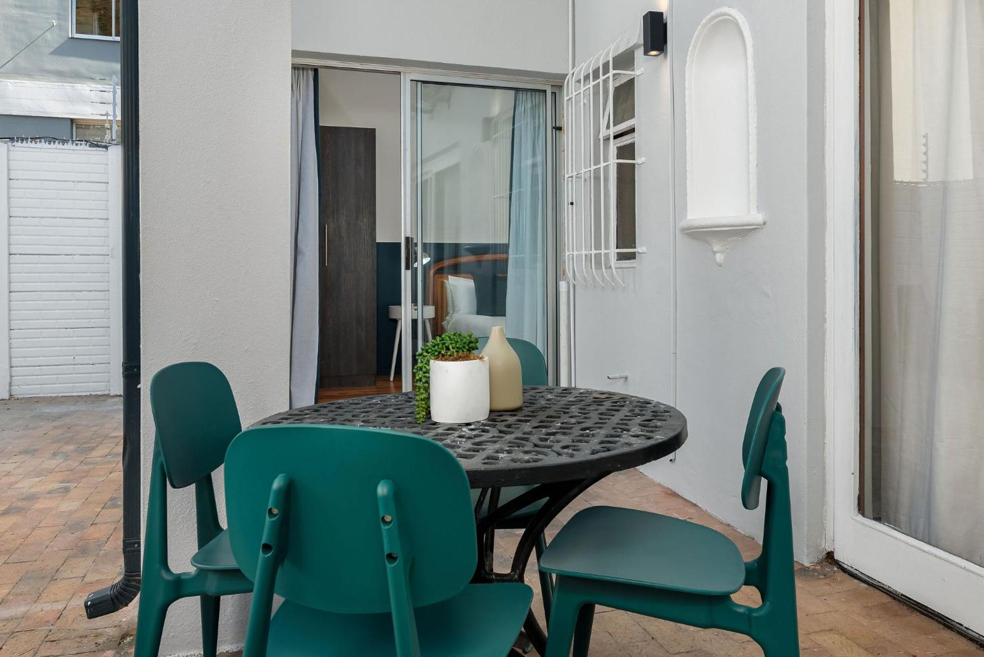 Neighbourgood Ravenscraig Hotel Kaapstad Kamer foto