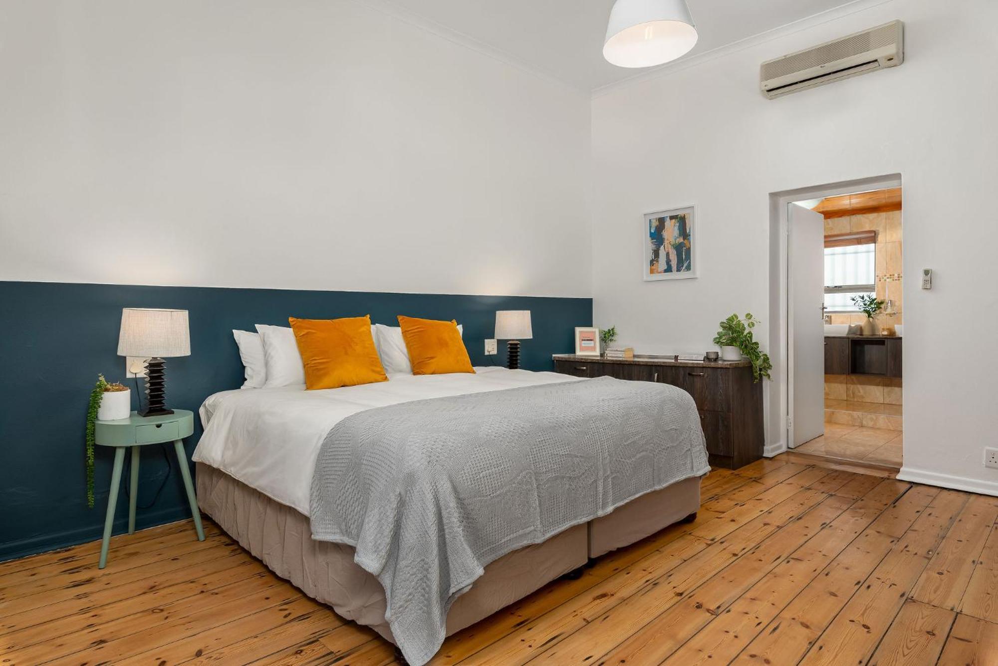 Neighbourgood Ravenscraig Hotel Kaapstad Buitenkant foto
